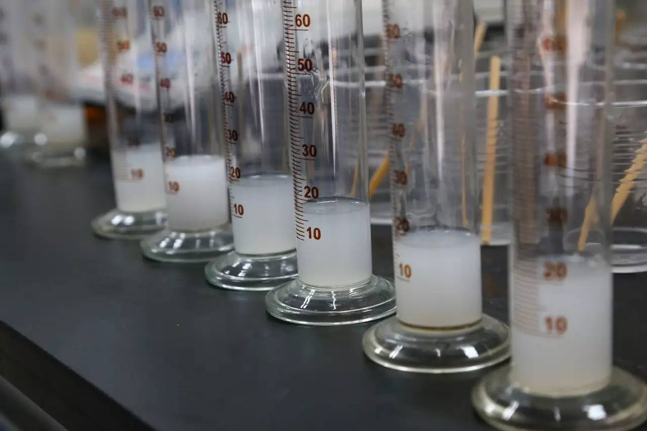 陶瓷印油有泡沫，就用中聯(lián)邦陶瓷印油用消泡劑