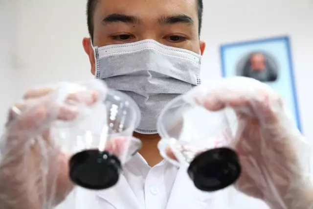 防水涂料起泡致漏水？還不快用中聯邦防水涂料消泡劑