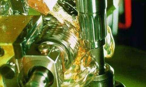 用上潤(rùn)滑油抗泡劑，你會(huì)發(fā)現(xiàn)泡沫的出現(xiàn)只是一場(chǎng)夢(mèng)！