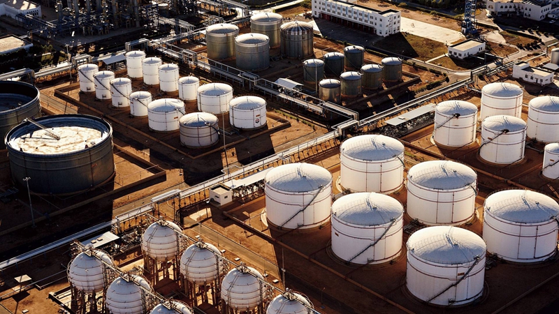 生產(chǎn)石油一直起泡咋整？石油工業(yè)消泡劑