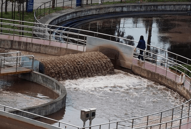 水處理消泡劑 直面造紙廠廢水起泡問題