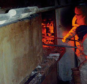 玻璃窯爐消泡劑在玻璃窯爐中應(yīng)用 玻璃窯爐消泡劑在玻璃窯爐中應(yīng)用